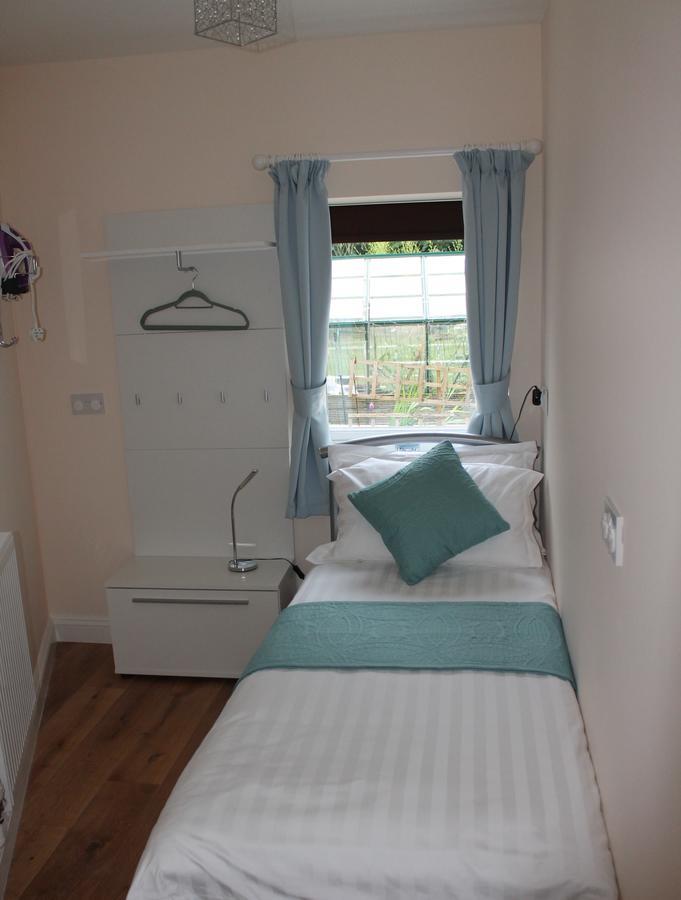 Magnolia Self Contained Suites Coalpit Heath Kültér fotó